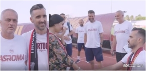VIDEO: რომას ქომაგმა მეგობარ გოგოს ხელი გუნდის ბაზაზე, მოურინიოს თვალწინ სთხოვა